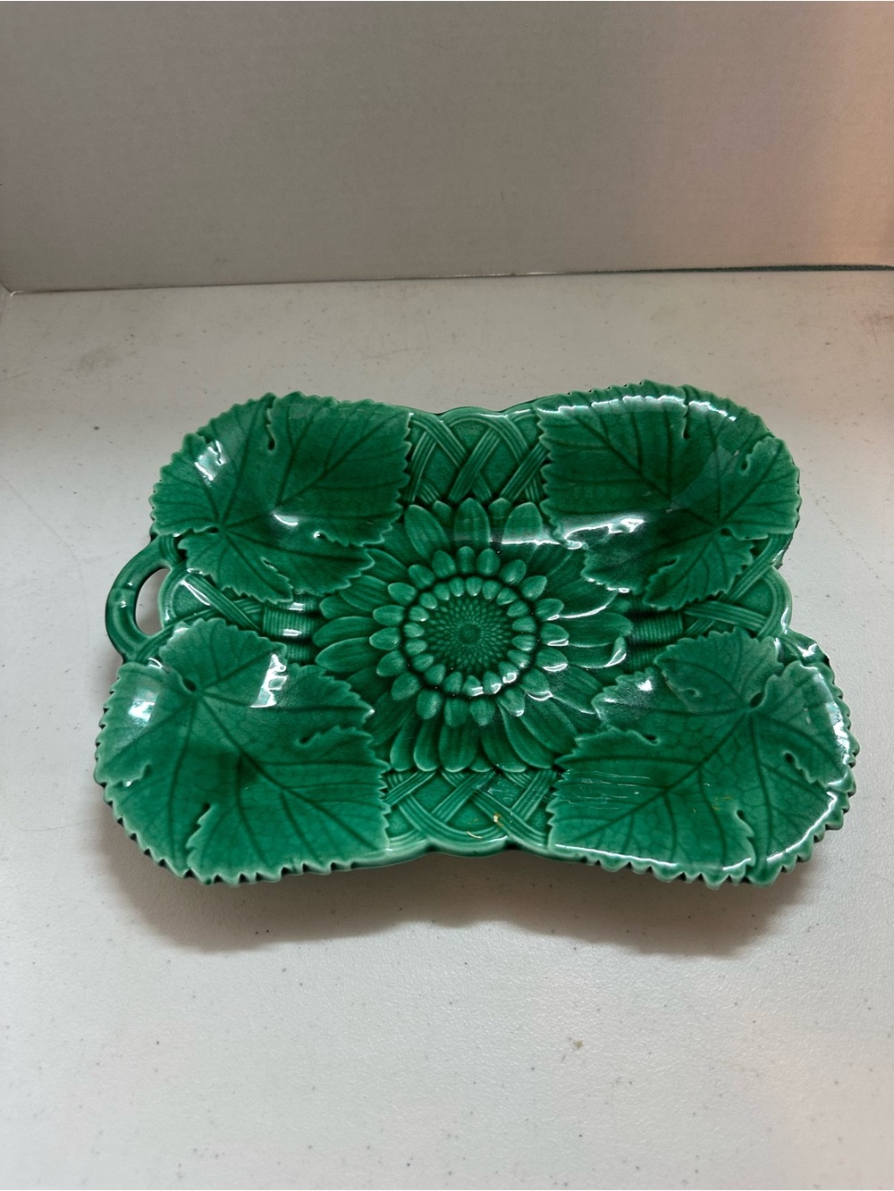 VTG Wedgwood *GREEN SUNFLOWER TRAY* Majolica Dish